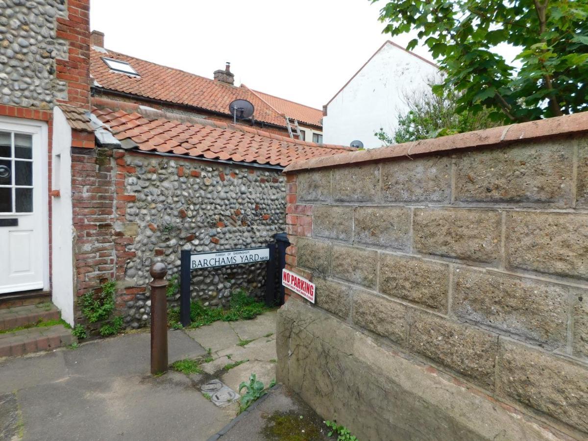 Salty Towers Villa Sheringham Bagian luar foto