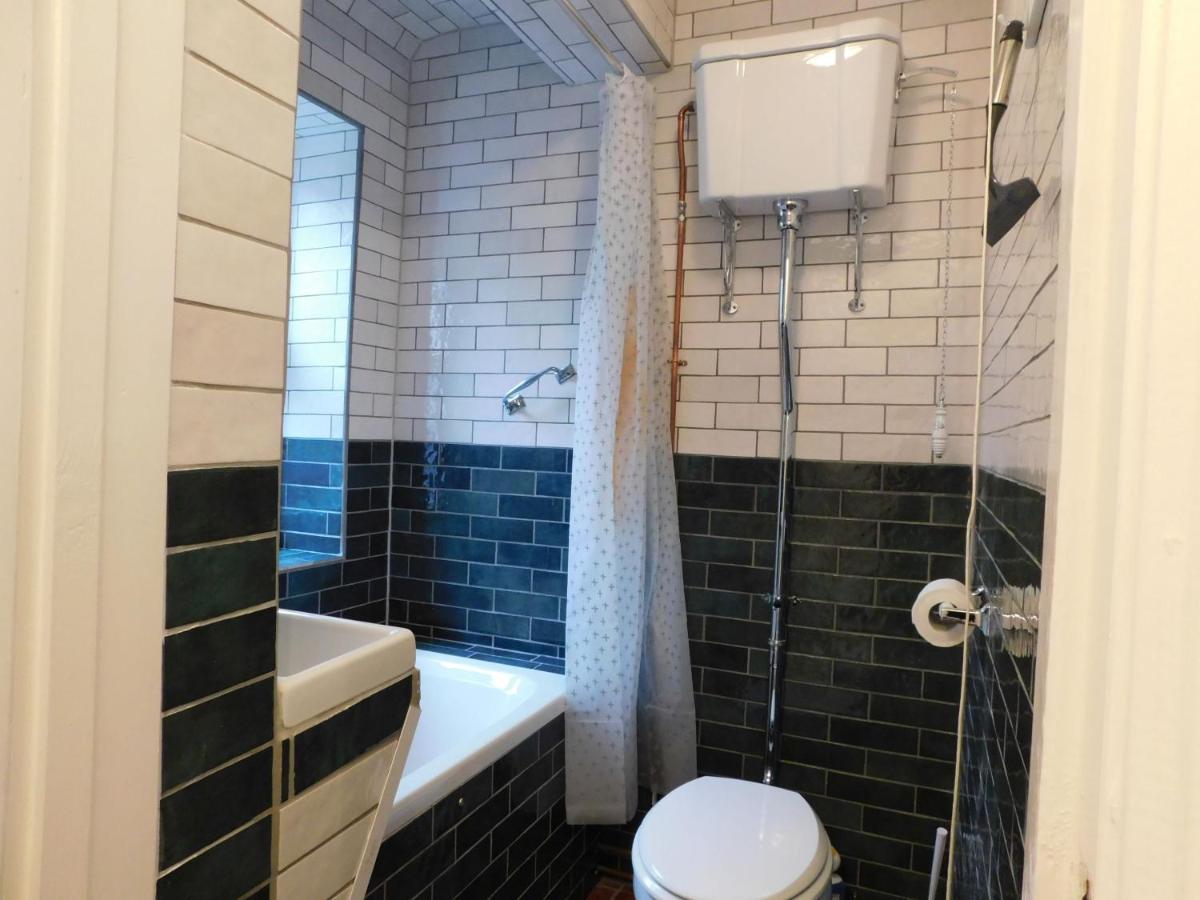 Salty Towers Villa Sheringham Bagian luar foto