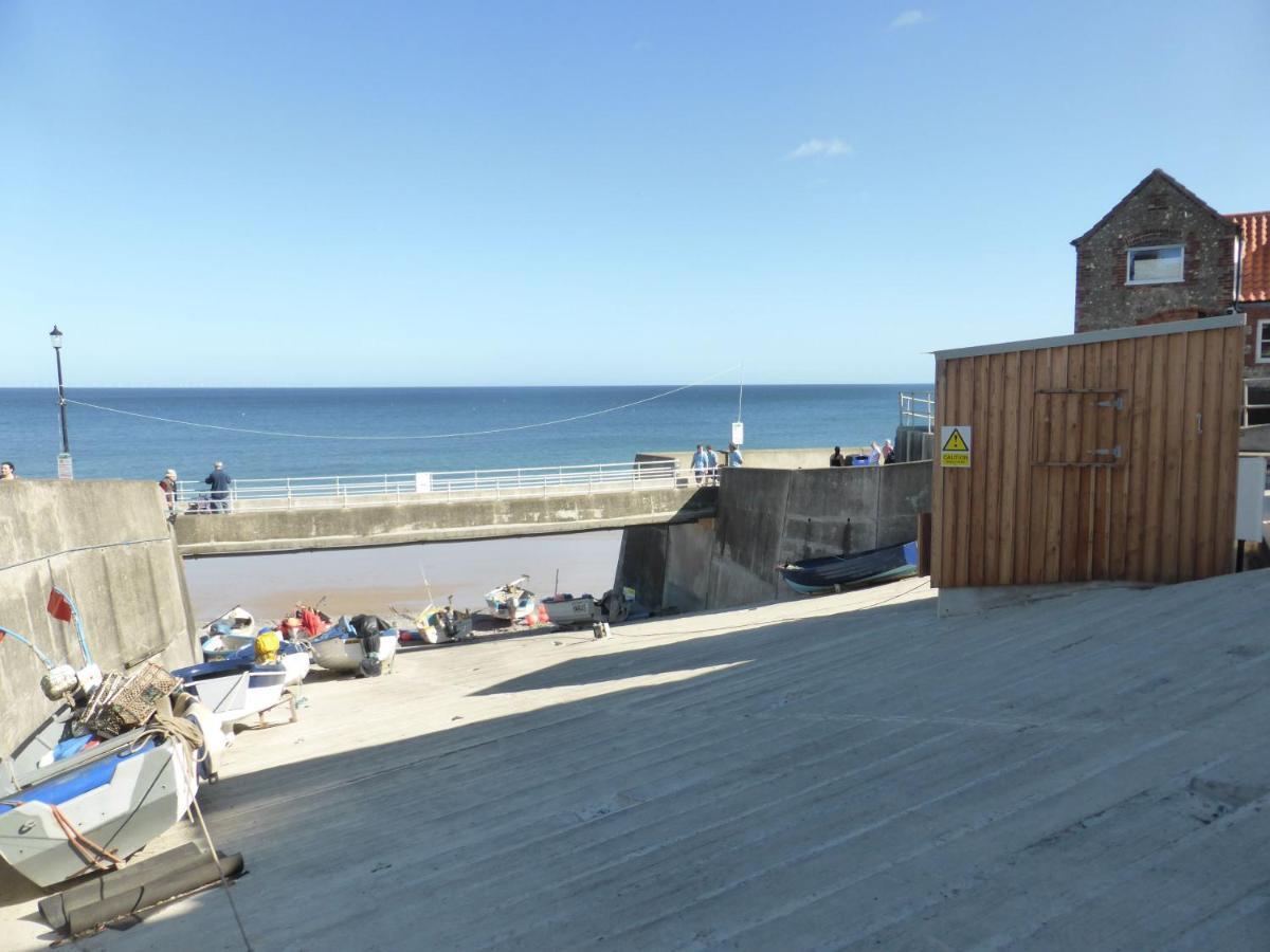 Salty Towers Villa Sheringham Bagian luar foto
