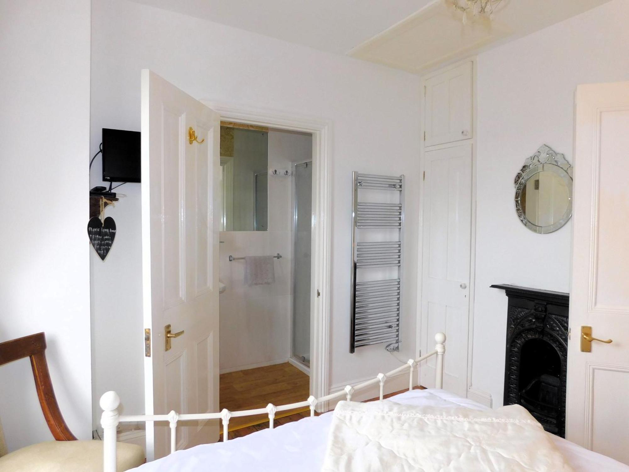 Salty Towers Villa Sheringham Bagian luar foto