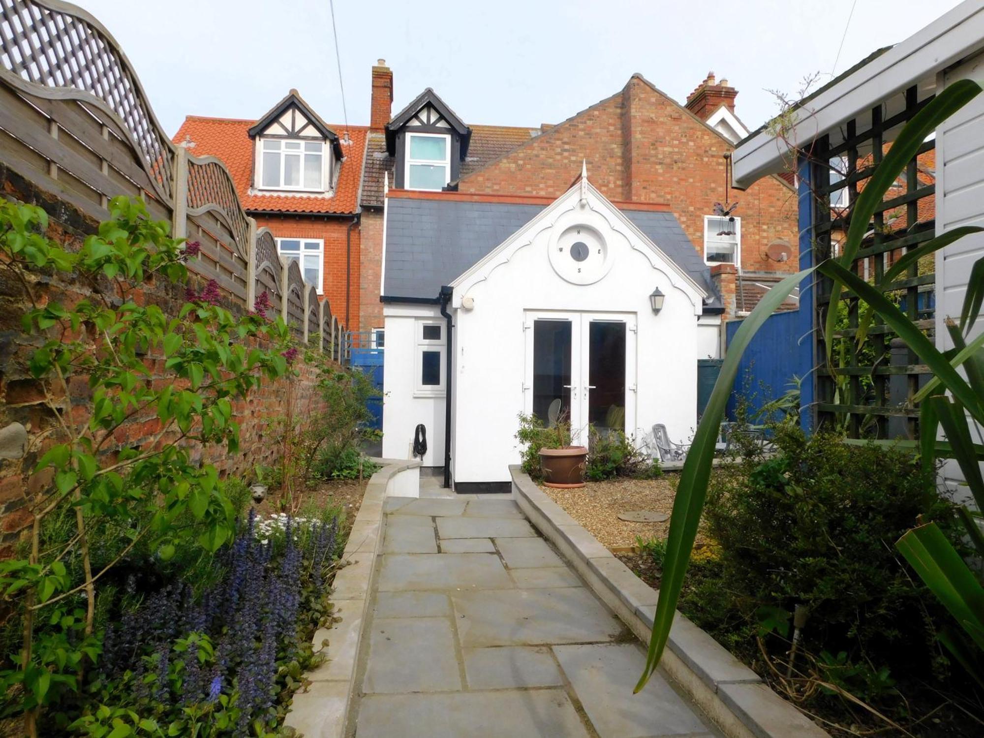 Salty Towers Villa Sheringham Bagian luar foto