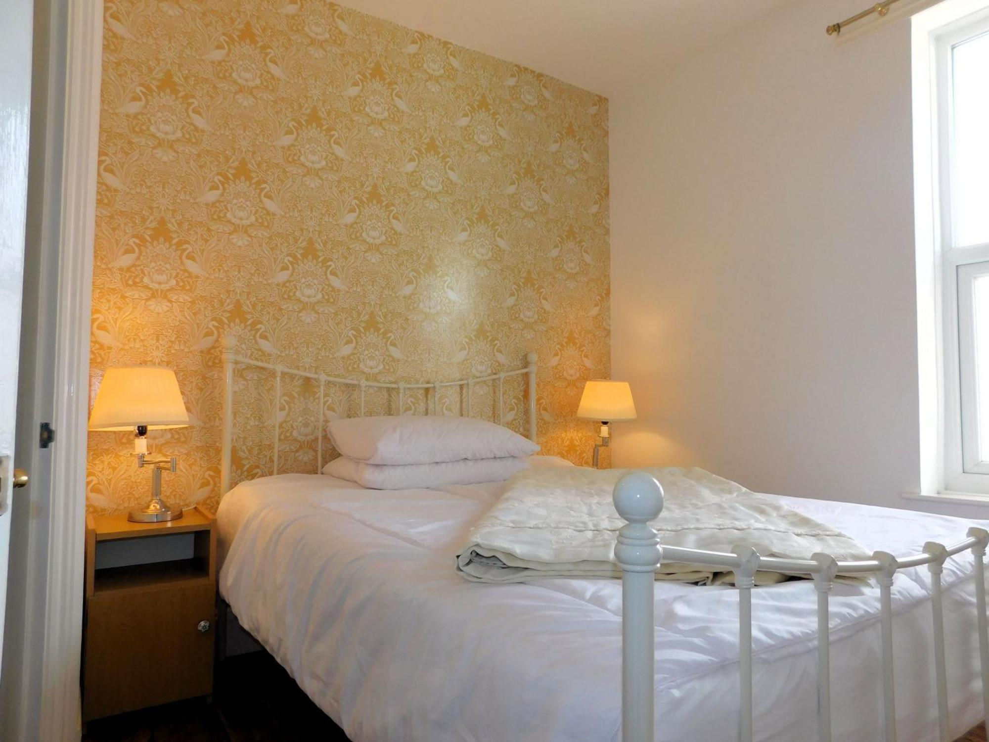 Salty Towers Villa Sheringham Bagian luar foto